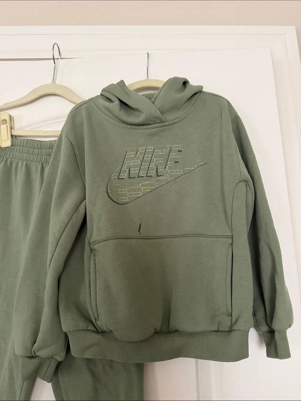 Nike | (6) Kids Olive Green Hoodie & Jogger Set